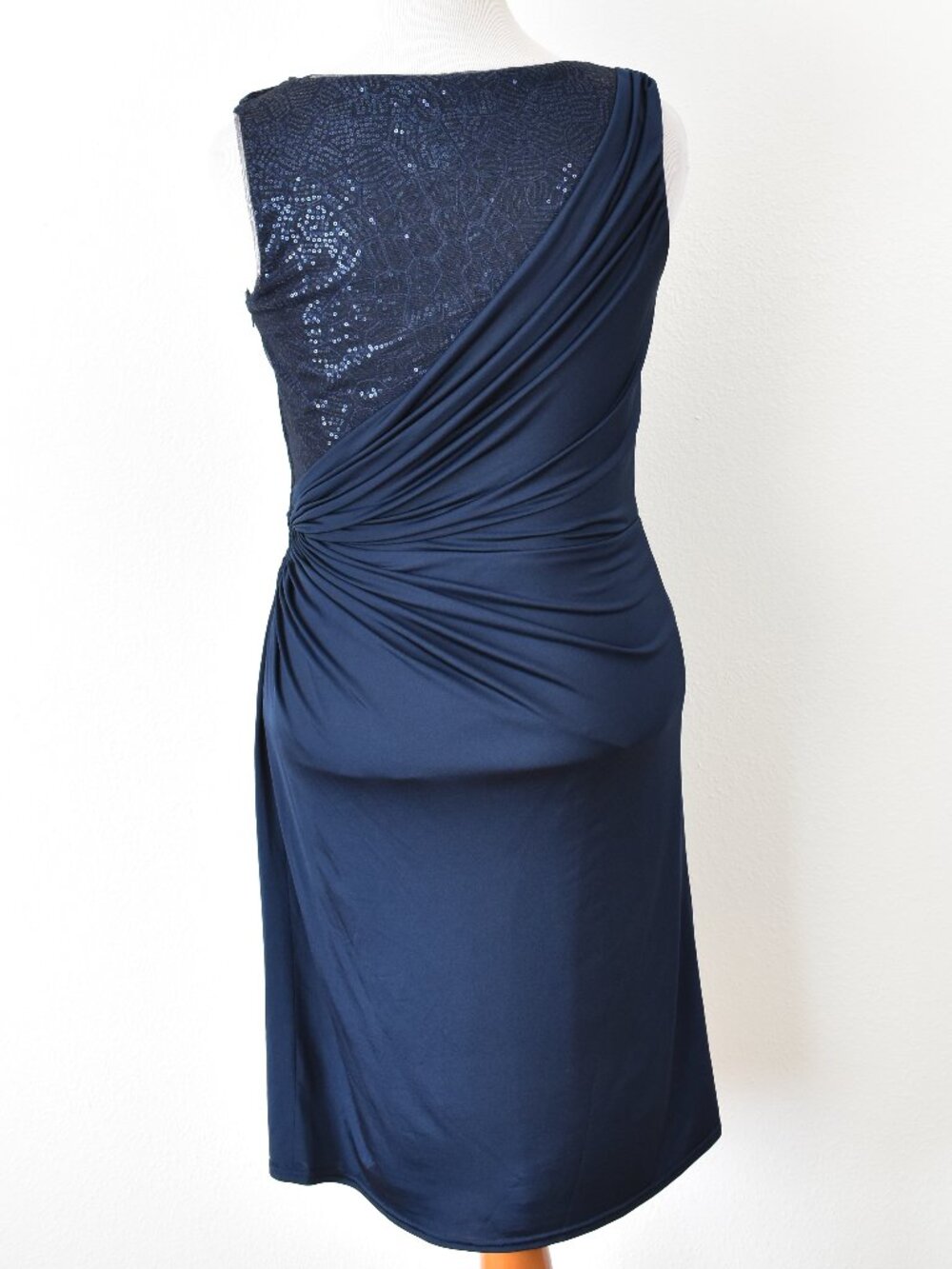 Tadashi Draped Sequin Formal Sheath Dress - L - Picture 7 of 11